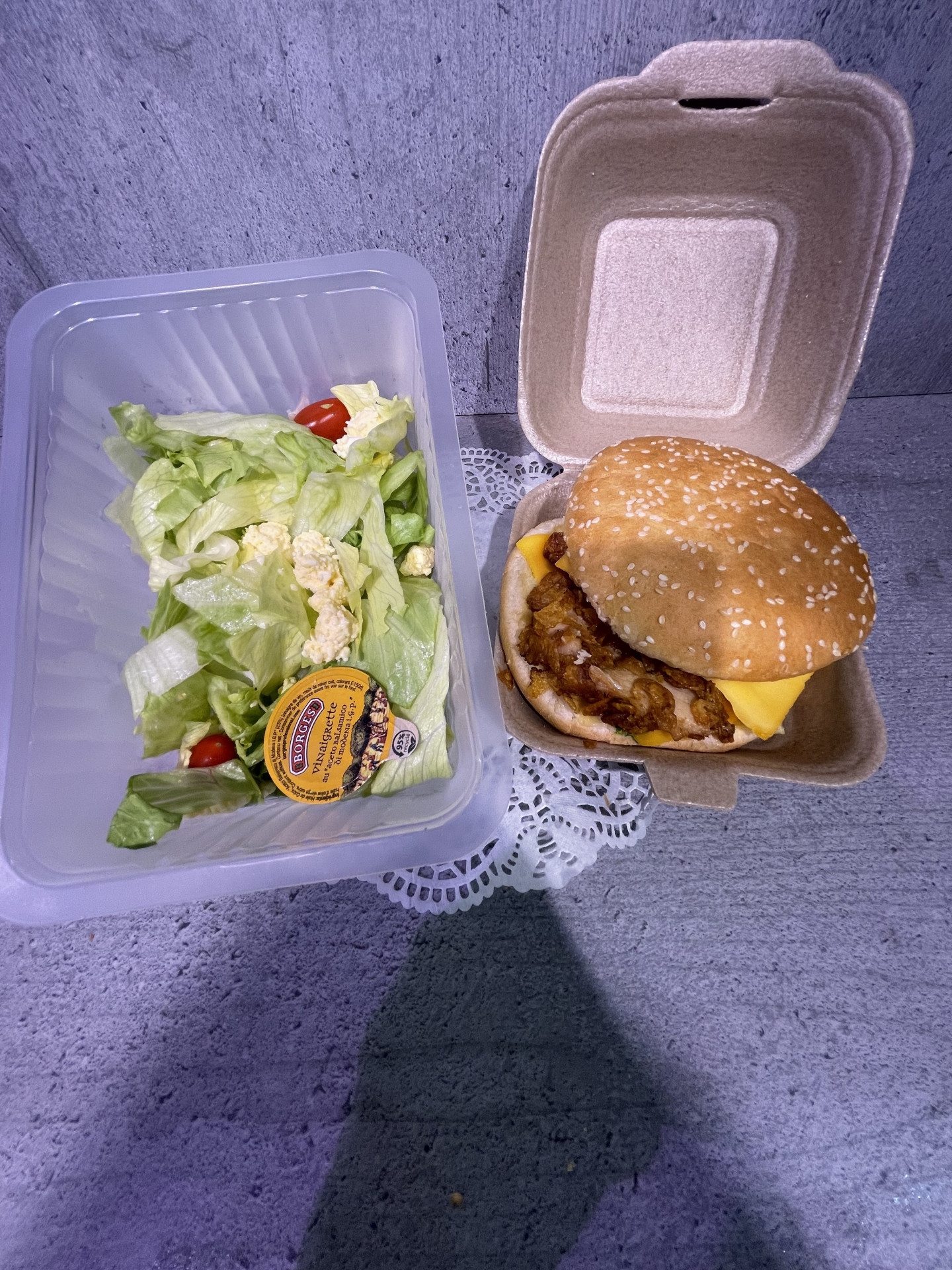 Burger Poulet / Salade Verte